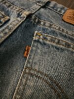 Vintage x 80s "made in Canada" 631 Levi's Orange Tab Slim Fit Blue Jean