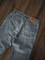 Vintage x 80s "made in Canada" 631 Levi's Orange Tab Slim Fit Blue Jean - Image 3