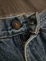 Vintage x 80s "made in Canada" 631 Levi's Orange Tab Slim Fit Blue Jean - Image 7