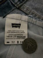Vintage x 80s "made in Canada" 631 Levi's Orange Tab Slim Fit Blue Jean - Image 11
