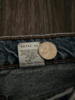 Vintage x "made in USA" Levi's 550 Orange Tab Relaxed Fit STUDENT Blue Jean - Image 12