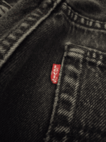 Vintage x 90s "made in Canada" 501 Levi's Red Tab Black Jean - Image 2