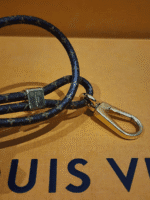 Louis Vuitton Monogram Louise Smart Phone Strap - Image 6