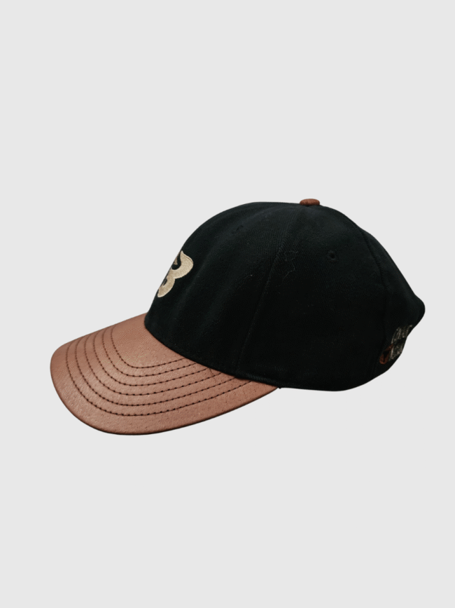 Vintage x 90s Taylor Made USA Golf Adjustable Leather Strapback Hat - Image 4