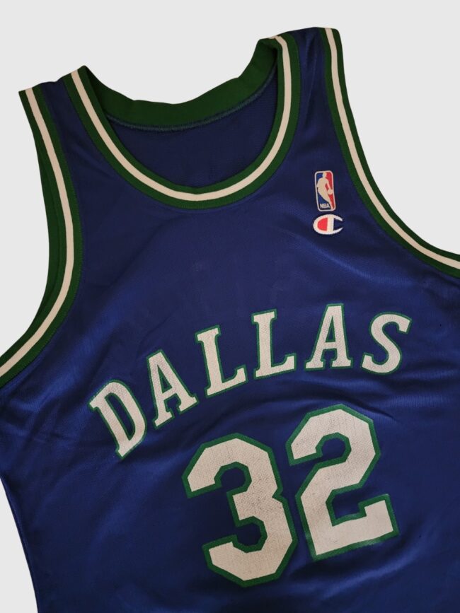 Vintage x 90s Champion NBA Dallas Mavericks Jamal Nashburn #32 Jersey - Image 3